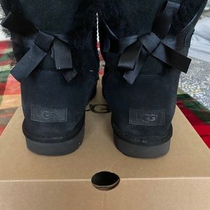 Black Bailey Bow Ugg Boots
